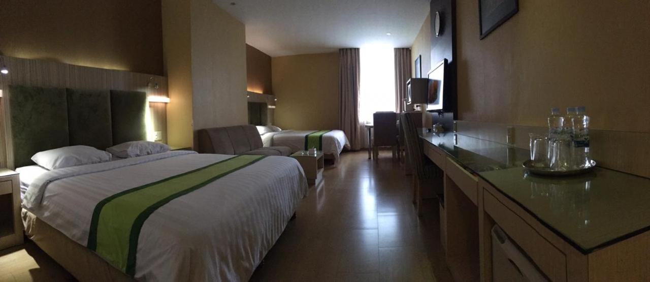 Hotel Wisata Niaga Purwokerto Dış mekan fotoğraf